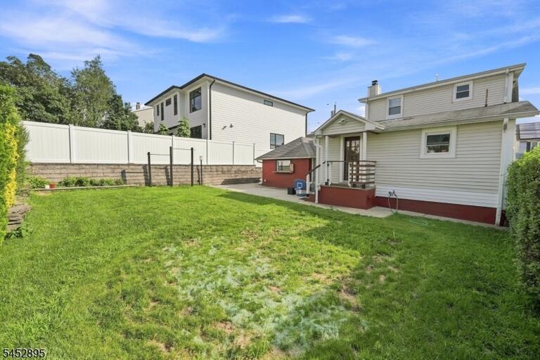 Property listing MLS 4046879 photo 38