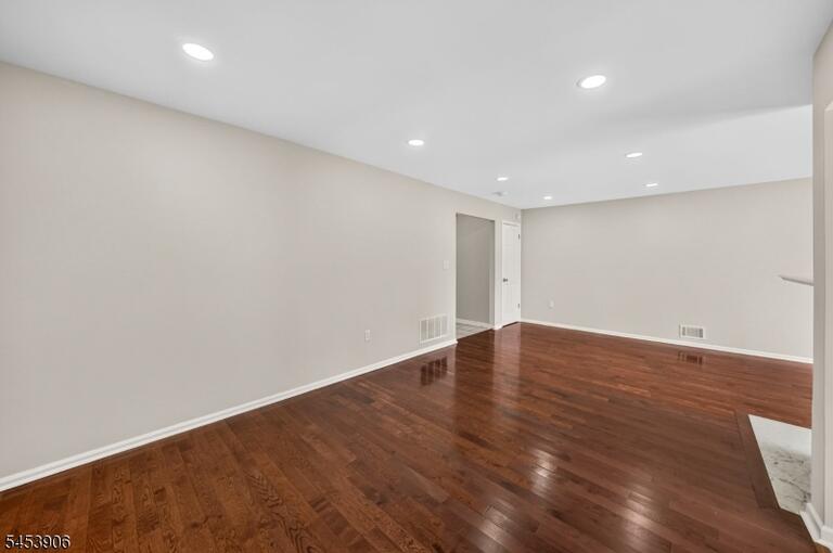 Property listing MLS 4046956 photo 16