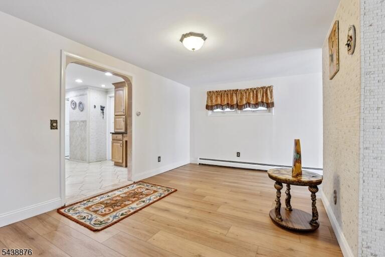 Property listing MLS 4046984 photo 16
