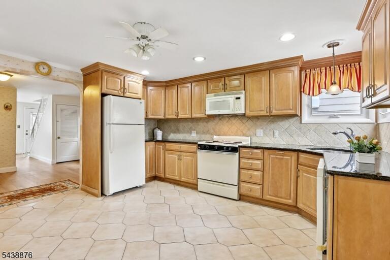 Property listing MLS 4046984 photo 18