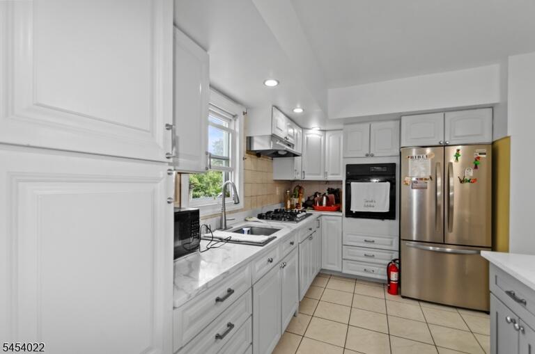 Property listing MLS 4047024 photo 14