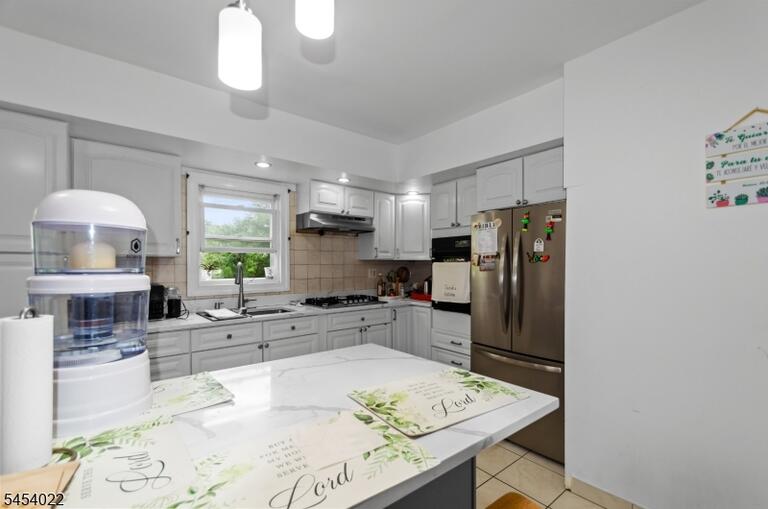 Property listing MLS 4047024 photo 15