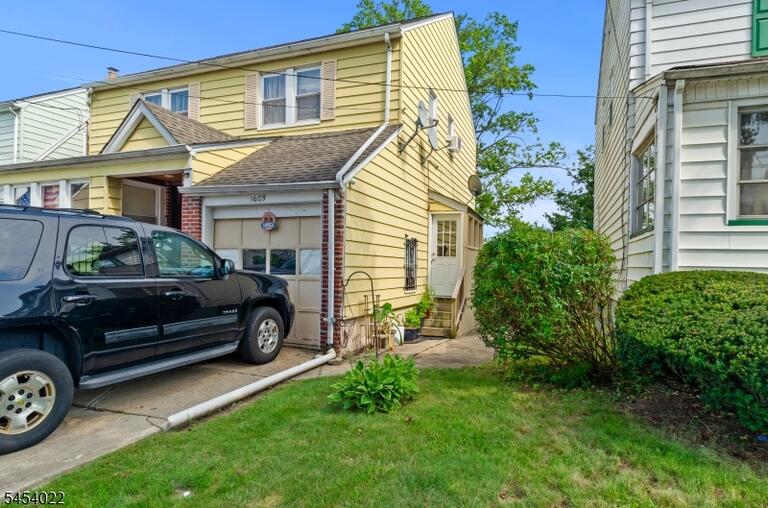 Property listing MLS 4047024 photo 2