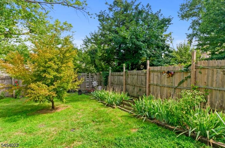 Property listing MLS 4047024 photo 34