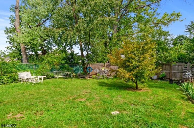 Property listing MLS 4047024 photo 37