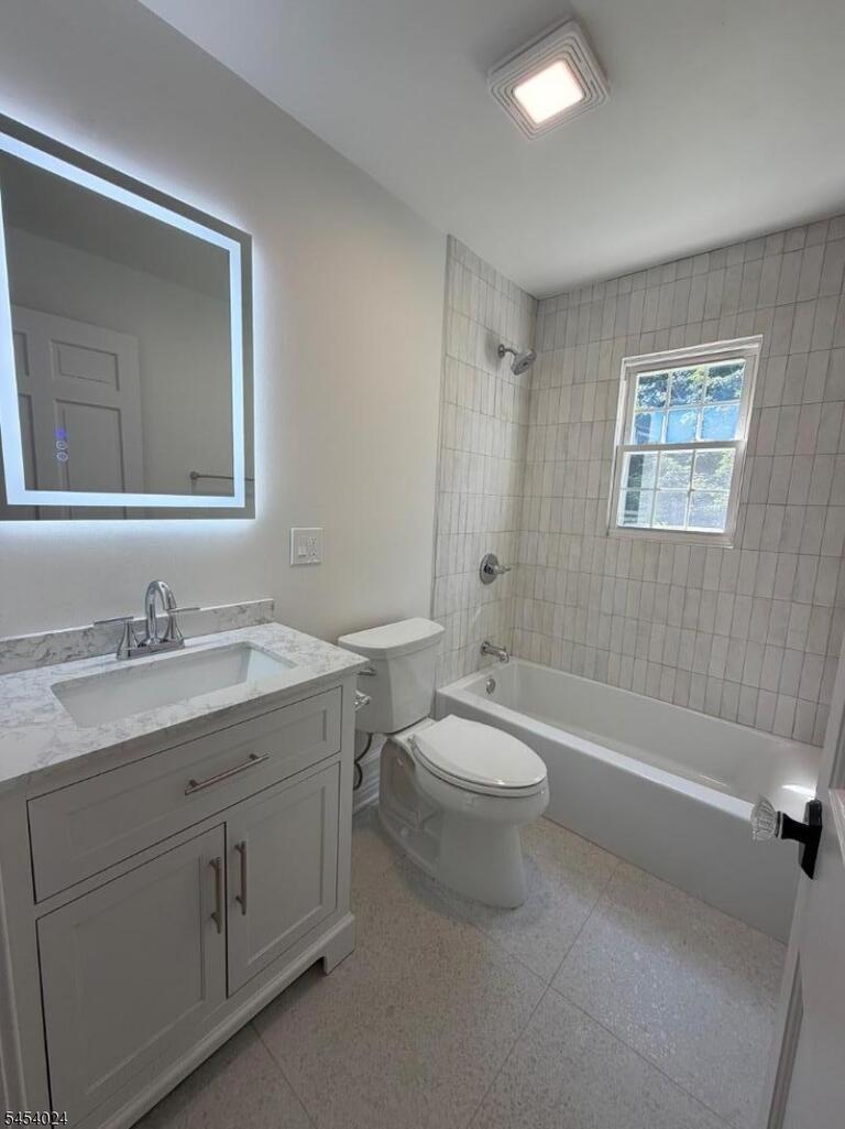 Property listing MLS 4047027 photo 13