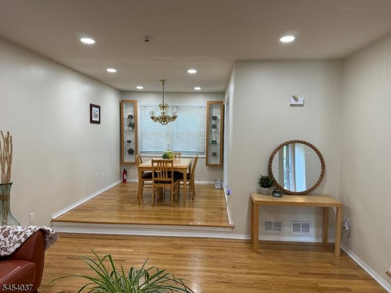 Property listing MLS 4047040 photo 10