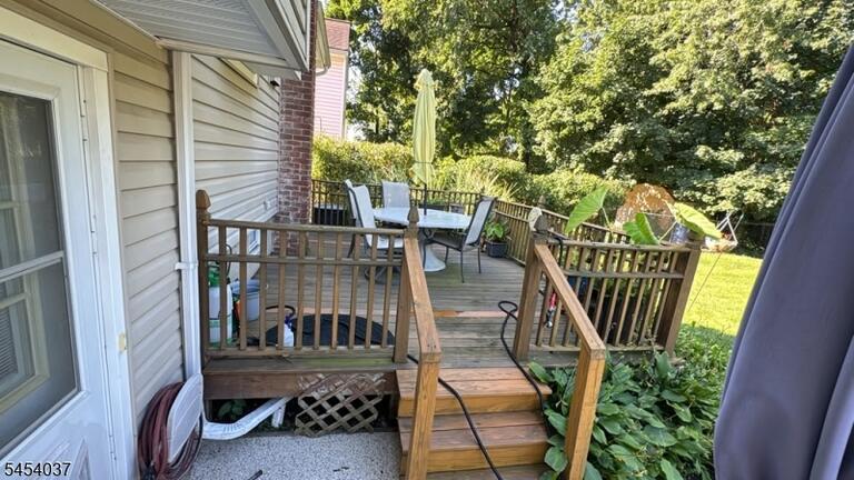 Property listing MLS 4047040 photo 4