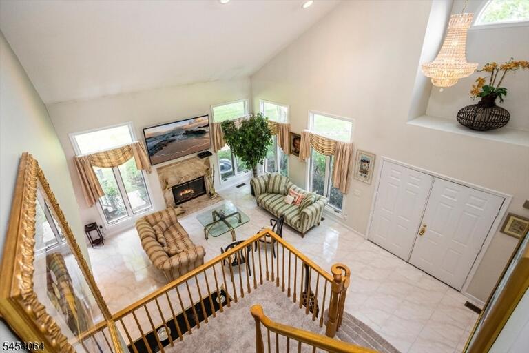Property listing MLS 4047122 photo 11