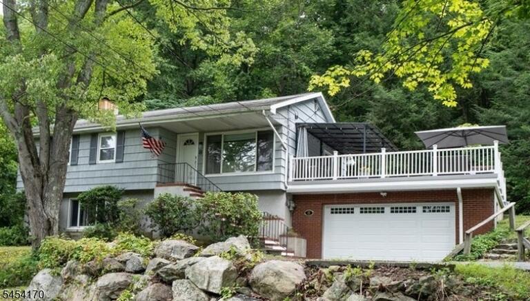 Property listing MLS 4047152 photo 1