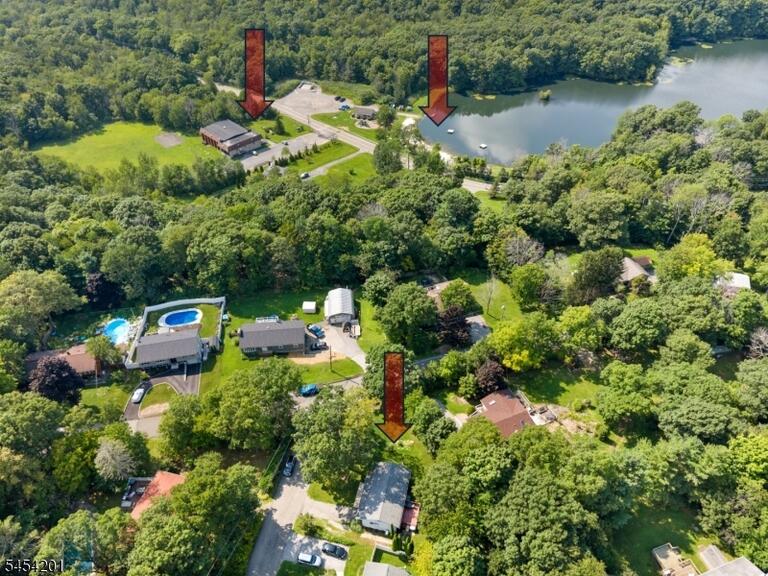 Property listing MLS 4047174 photo 2