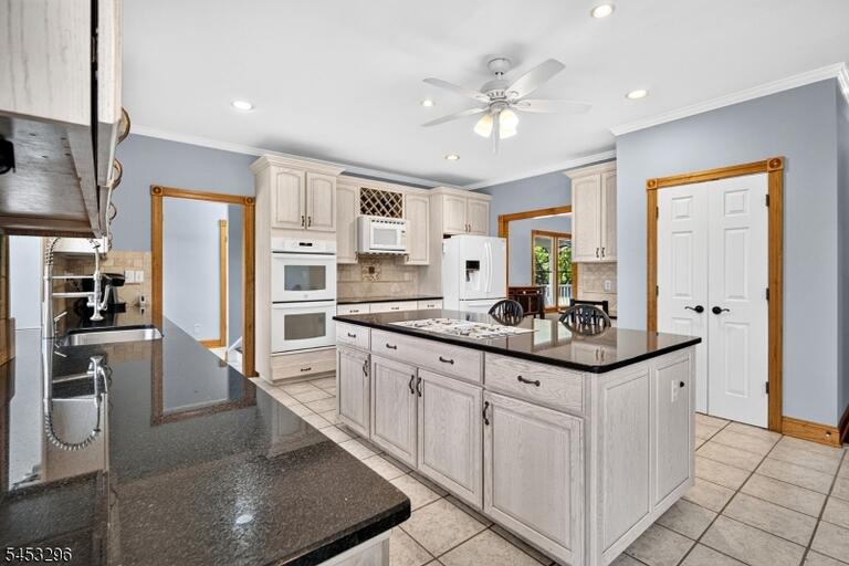 Property listing MLS 4047190 photo 21
