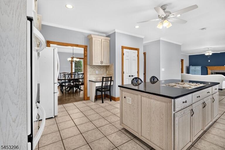 Property listing MLS 4047190 photo 22