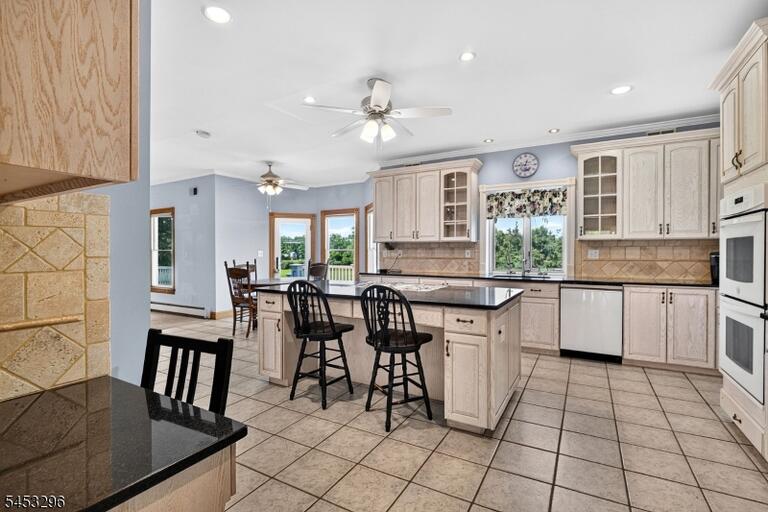 Property listing MLS 4047190 photo 24