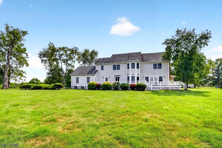 Property listing MLS 4047190 photo 40