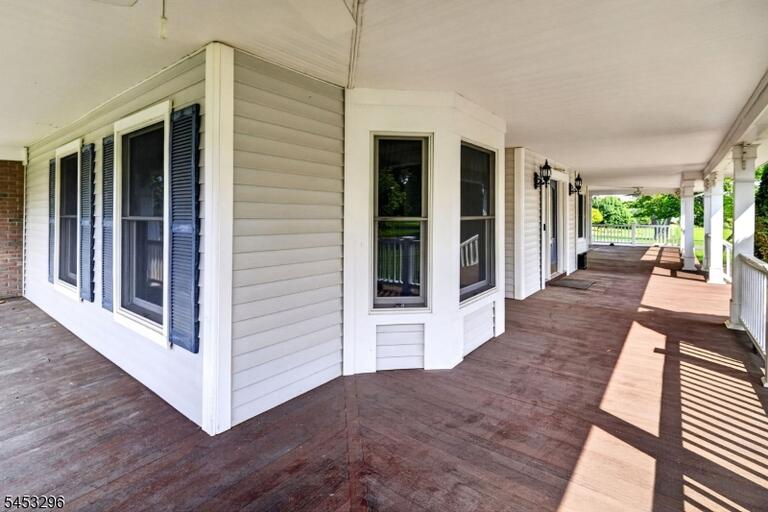 Property listing MLS 4047190 photo 6