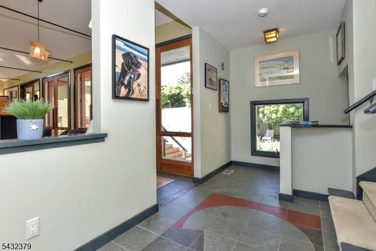 Property listing MLS 4047217 photo 10