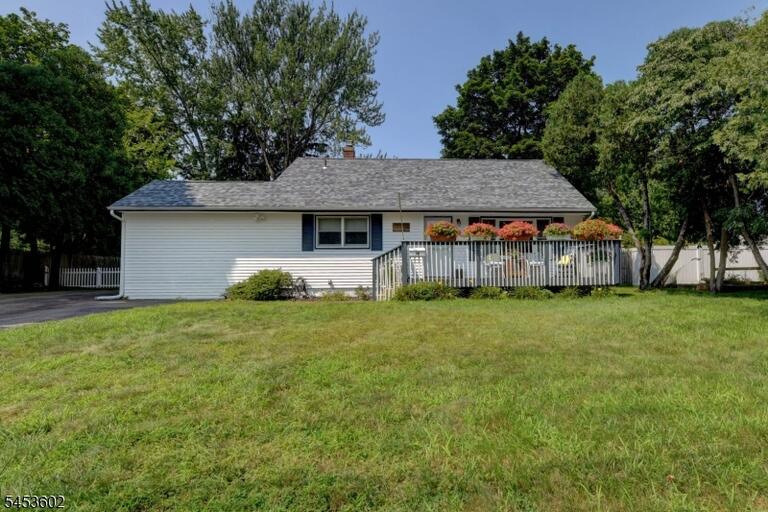 Property listing MLS 4047265 photo 1