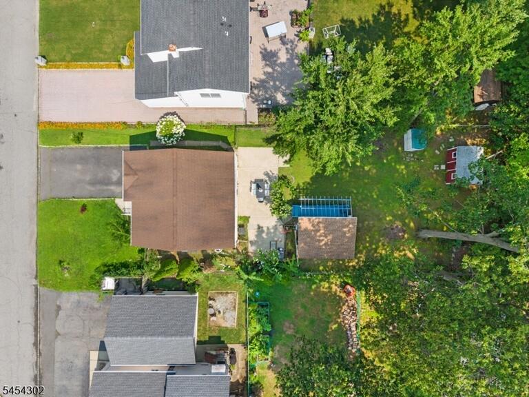 Property listing MLS 4047280 photo 4