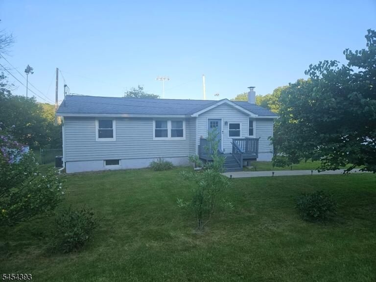 Property listing MLS 4047296 photo 1