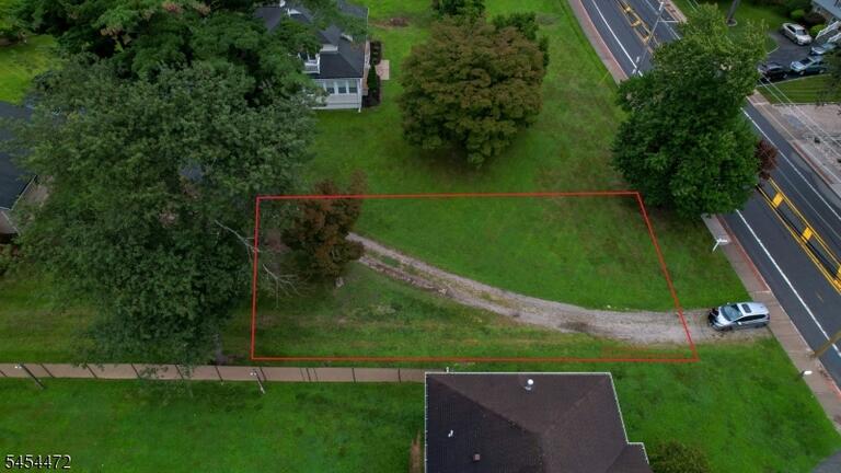 Property listing MLS 4047372 photo 2