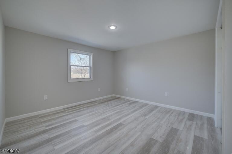 Property listing MLS 4047387 photo 27