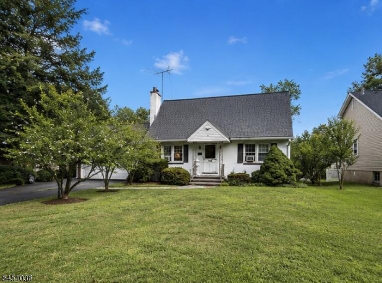 Property listing MLS 4047457 photo 2