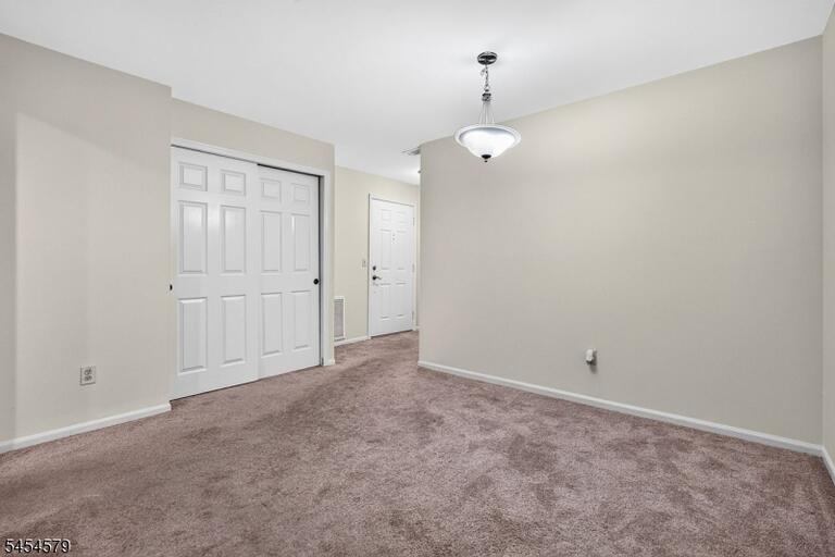 Property listing MLS 4047473 photo 3