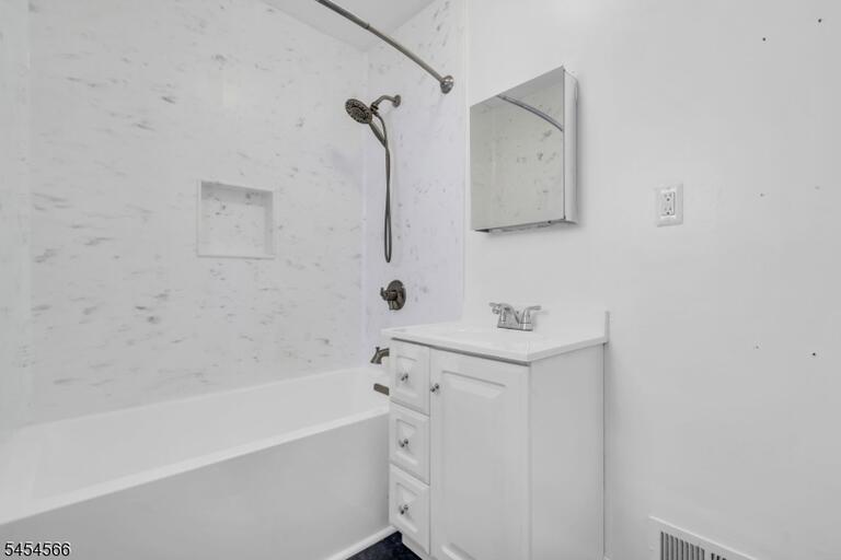 Property listing MLS 4047486 photo 13