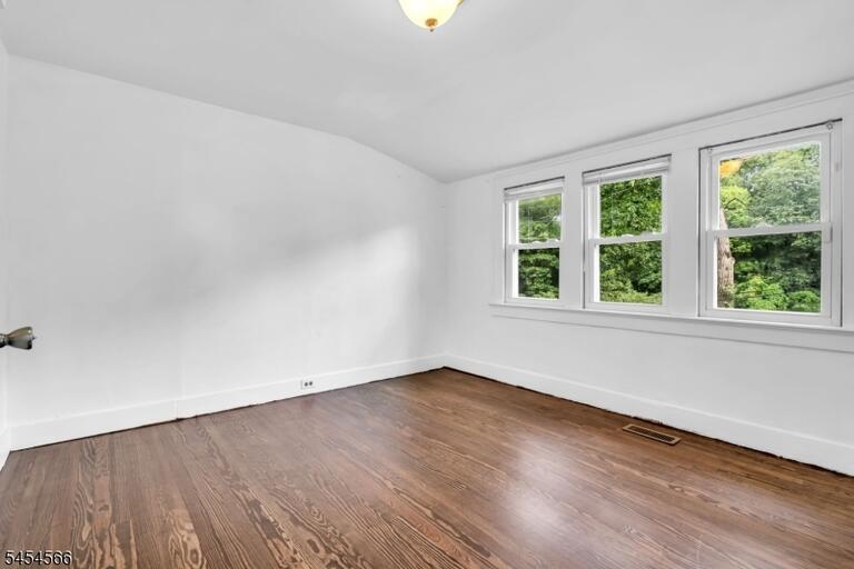 Property listing MLS 4047486 photo 17
