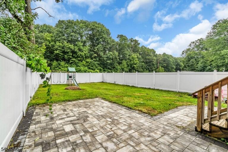 Property listing MLS 4047486 photo 23
