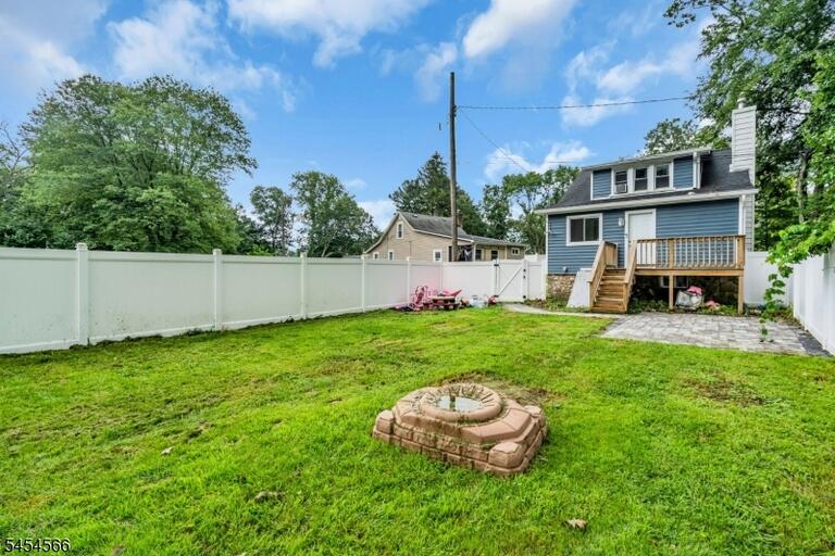 Property listing MLS 4047486 photo 24