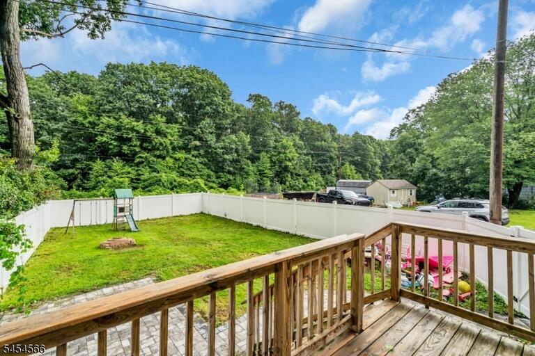 Property listing MLS 4047486 photo 26
