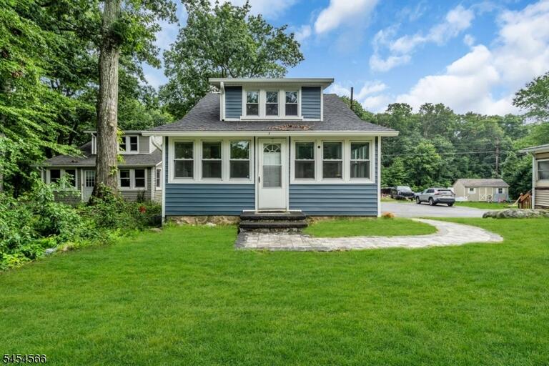 Property listing MLS 4047486 photo 3