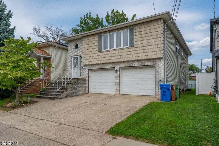 Property listing MLS 4047527 photo 1