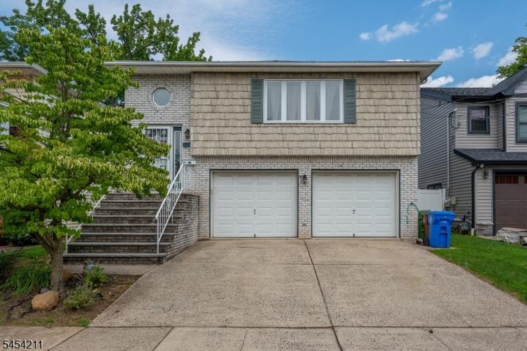Property listing MLS 4047527 photo 2