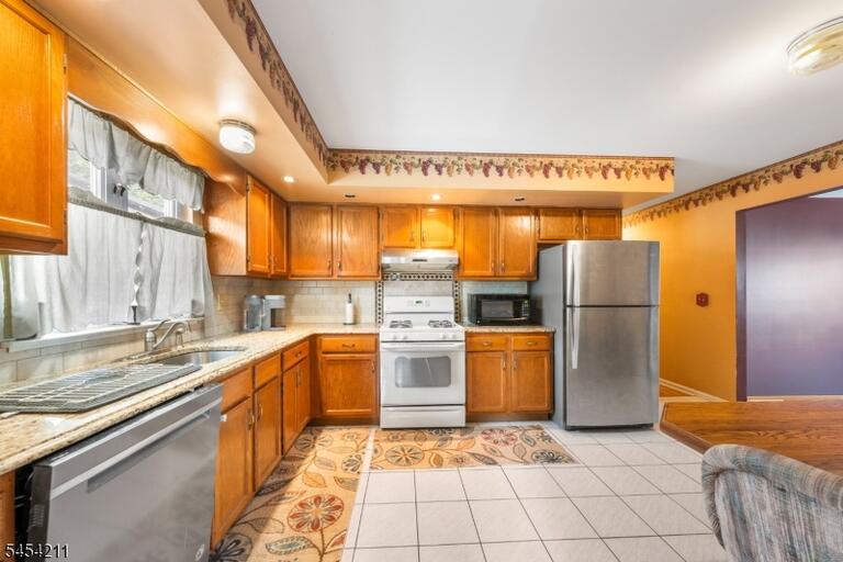 Property listing MLS 4047527 photo 6