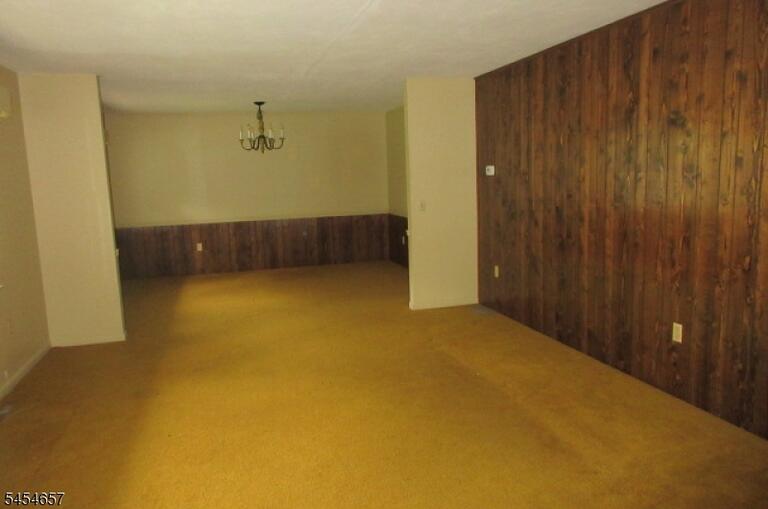 Property listing MLS 4047542 photo 4