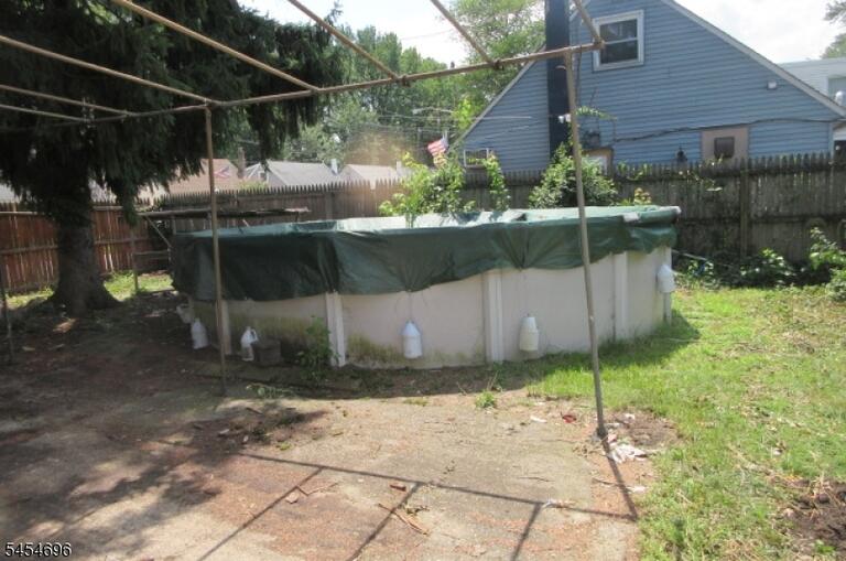 Property listing MLS 4047561 photo 4