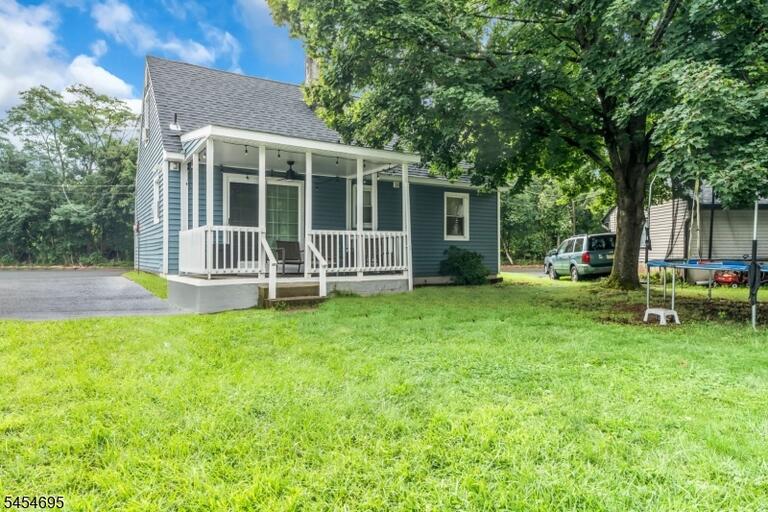 Property listing MLS 4047581 photo 38