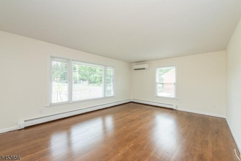 Property listing MLS 4047591 photo 6