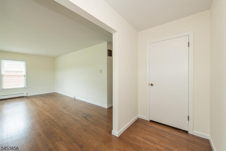 Property listing MLS 4047591 photo 8