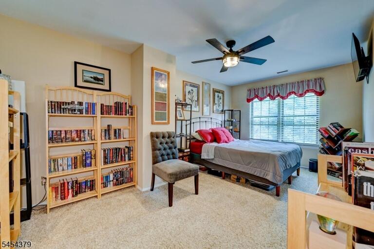 Property listing MLS 4047652 photo 18