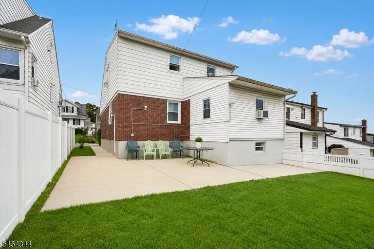 Property listing MLS 4047691 photo 17