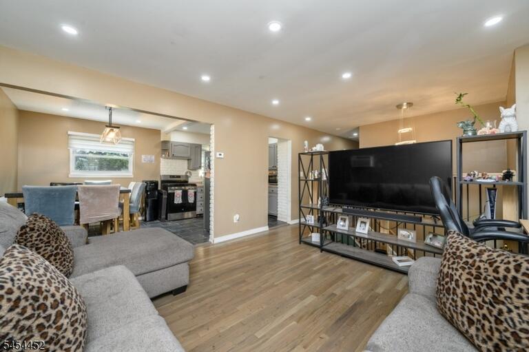 Property listing MLS 4047711 photo 7