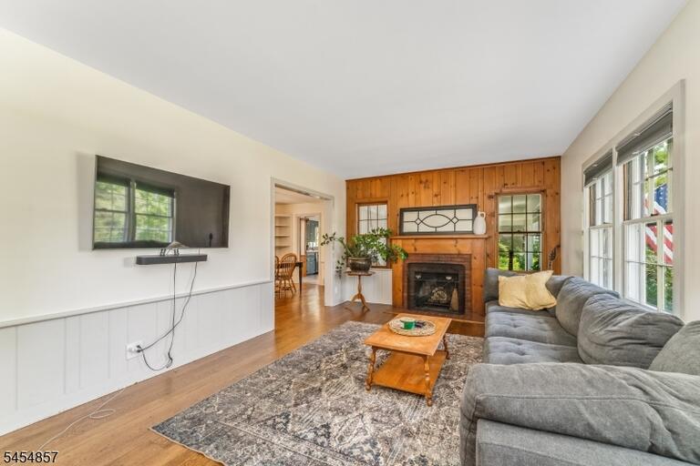Property listing MLS 4047746 photo 12