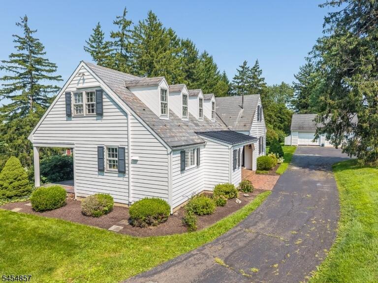 Property listing MLS 4047746 photo 24