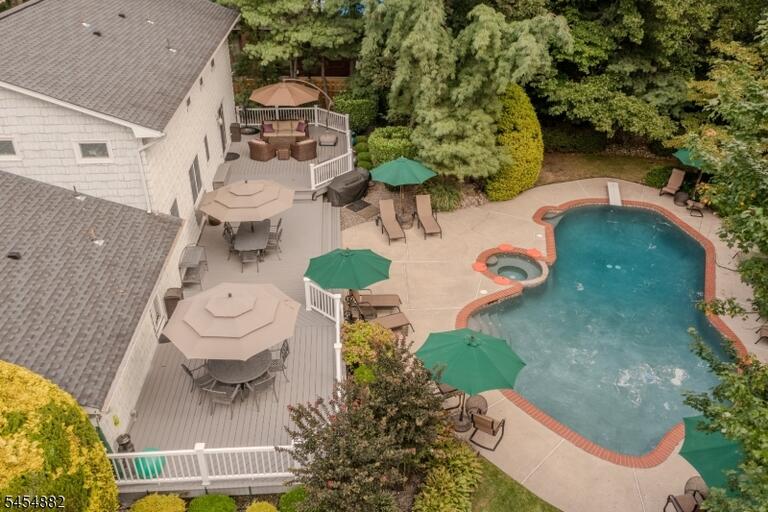 Property listing MLS 4047749 photo 28