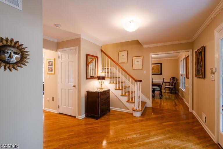 Property listing MLS 4047749 photo 3