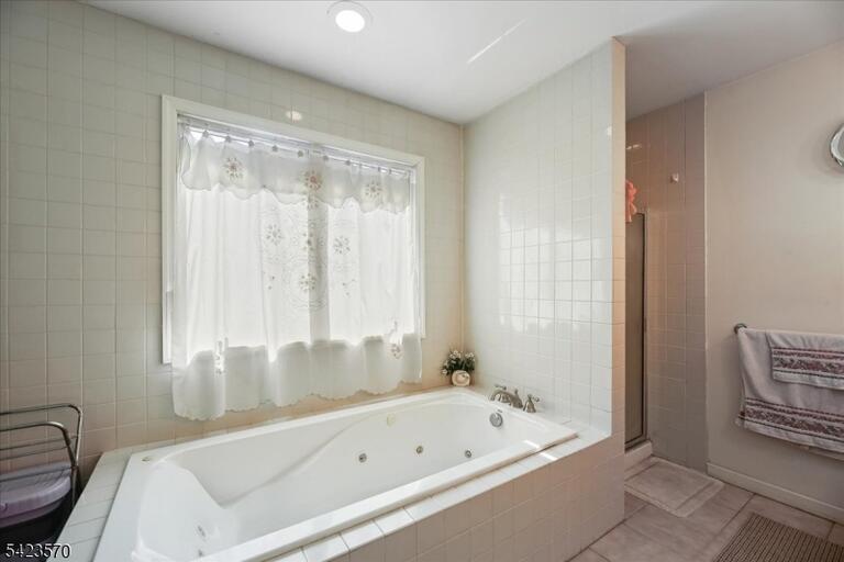 Property listing MLS 4047759 photo 11